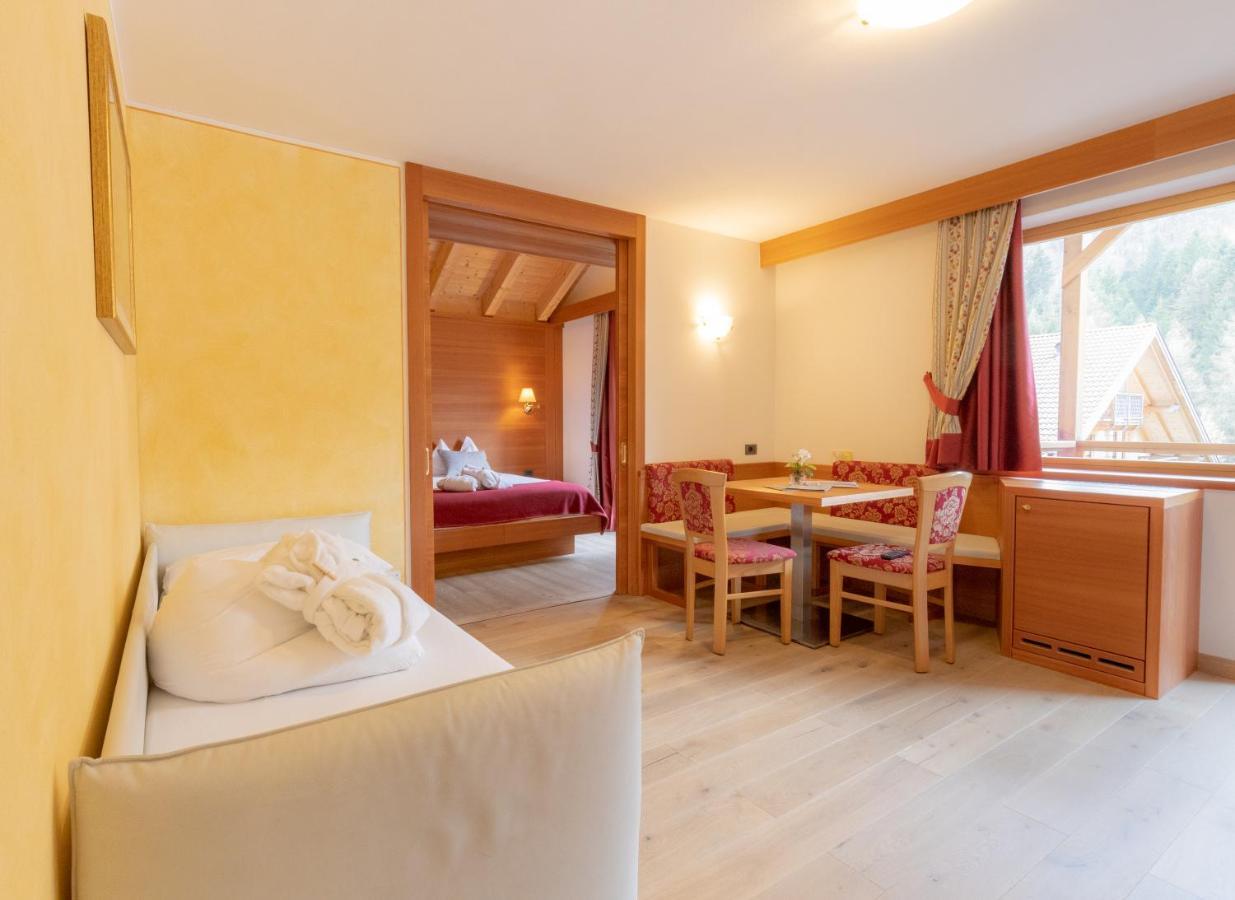 Berghotel Miramonti Tesero Buitenkant foto