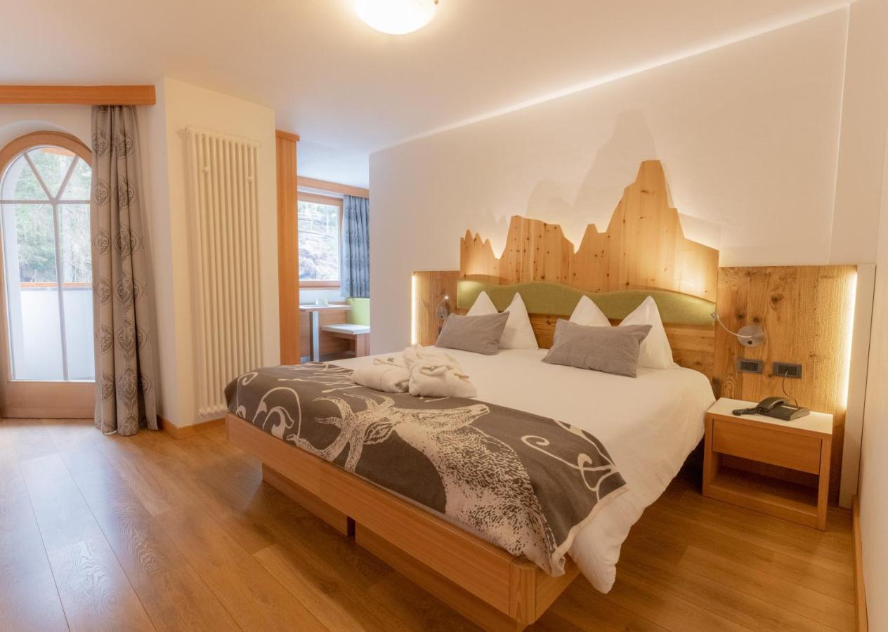 Berghotel Miramonti Tesero Buitenkant foto