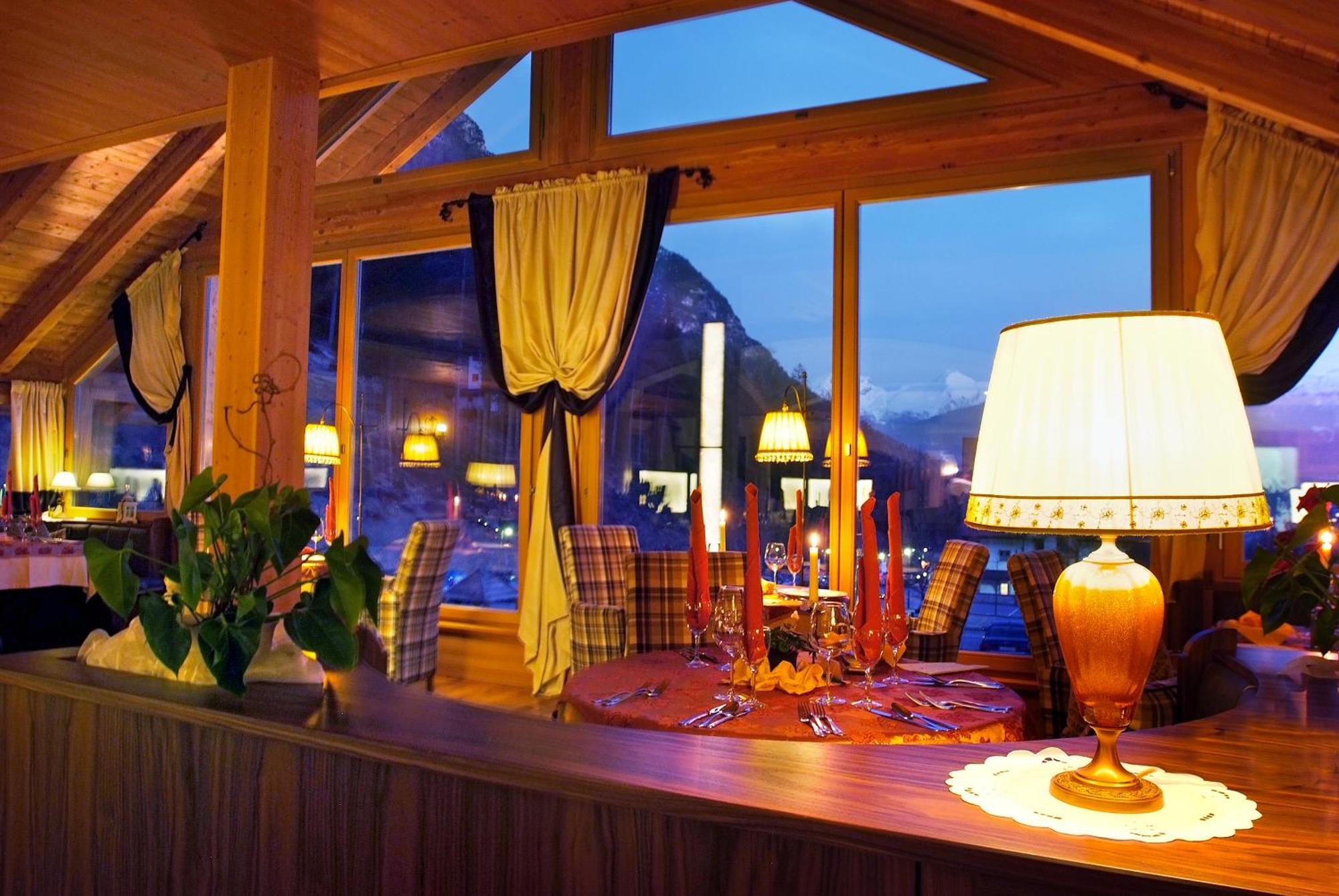 Berghotel Miramonti Tesero Buitenkant foto